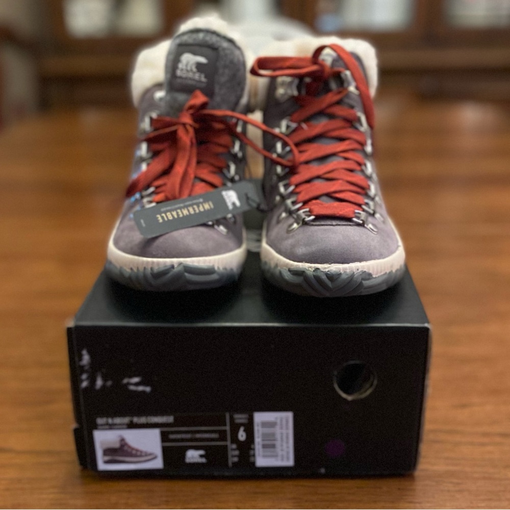 New in the box women’s Sorel Out N About Plus Conquest boots.